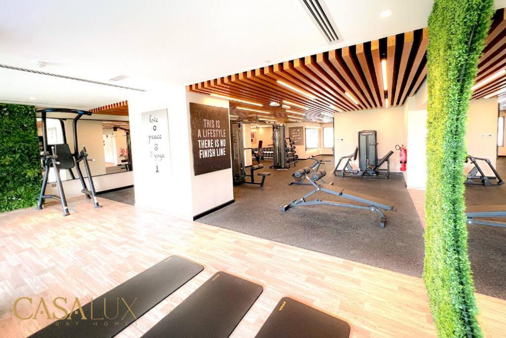 Lovely Big Studio W/ Burj Khalifa View In Downtown Dubai Exterior photo