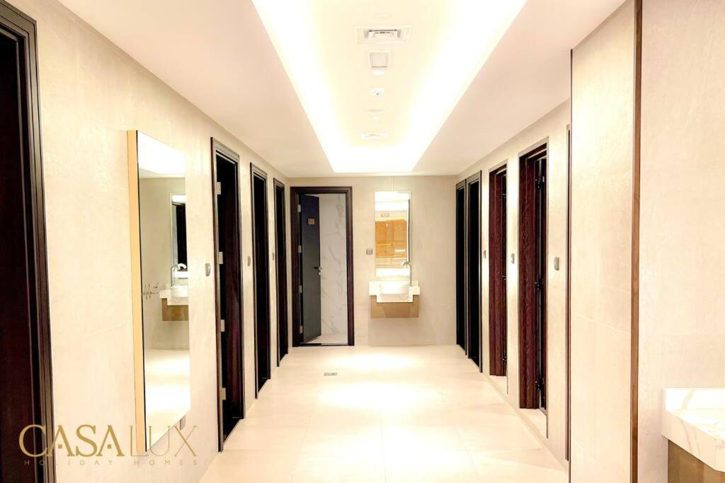Lovely Big Studio W/ Burj Khalifa View In Downtown Dubai Exterior photo